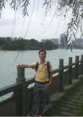 龚志军副教授简介.jpg