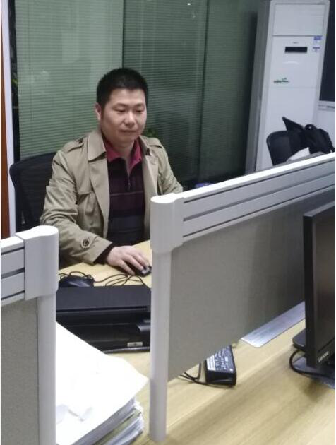 姓 名：陈荣元.png